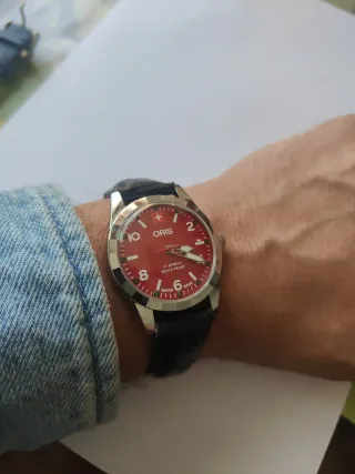 Reloj Oris Cuerda Negro/Rojo