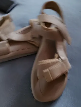 Sandalias Beige