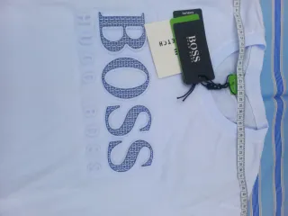 Camiseta BOSS Blanca con Logo Azul