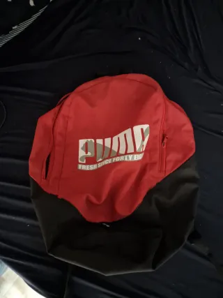 Mochila Puma Roja y Negra