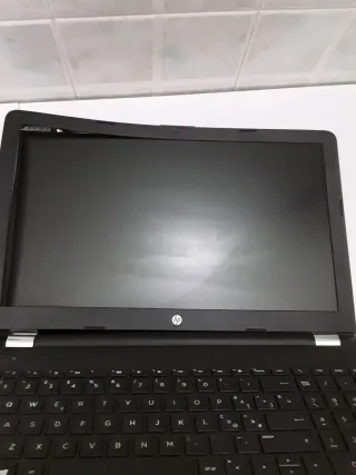 Notebook HP 15-bs153nl Intel i3 display rotto legg