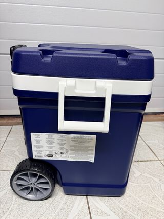 Nevera Igloo Latitude 62L con Ruedas