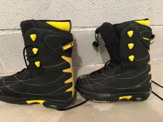 Botas de Snowboard Negras y Amarillas,muy poco uso