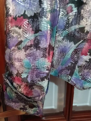 Blusa fiesta plateada floral
