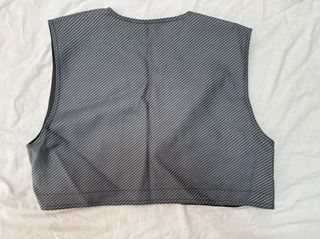 Chaleco crop top