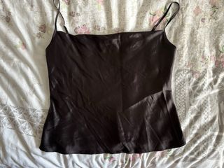 Top tirantes negro Stradivarius estilo satinado