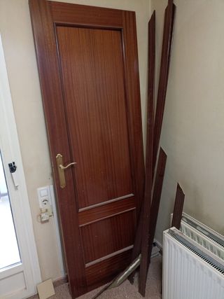 Puerta maciza madera