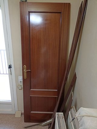 Puerta maciza madera