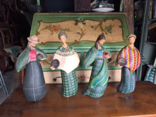 Figuras guatemaltecas de cerámica