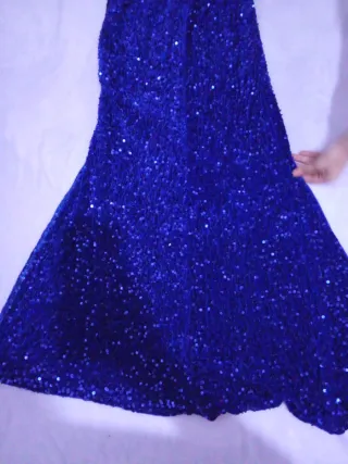 Vestido de fiesta azul con pedrería sin marca