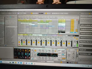 Teclado controlador Samson Carbon 49