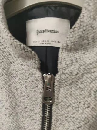 Abrigo Stradivarius gris mujer