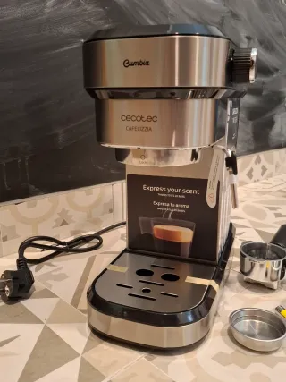 Cafetera Cecotec Cafelizzia 790 Steel