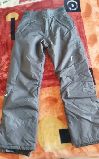 Pantalones de esquí y nieve grises