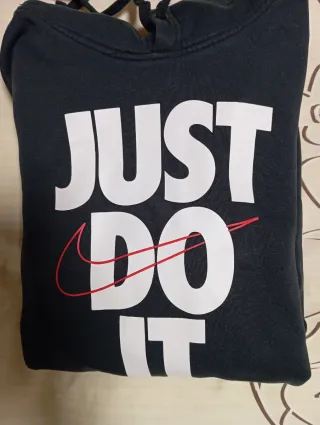 Sudadera Nike Negra con Logo