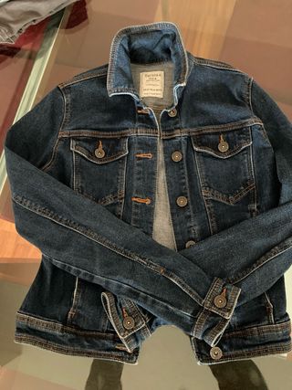 Cazadora tejana entallada azul