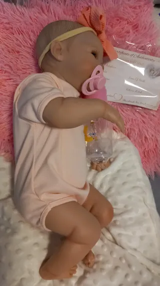 Muñeca bebé reborn con chupete