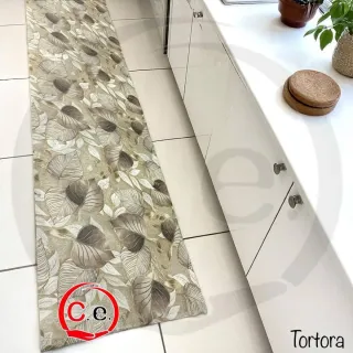 Tappeto tessuto beige e verde