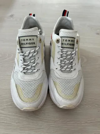 Zapatillas Tommy Hilfiger Blancas y Rojas