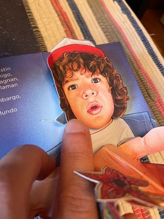 STRANGER THINGS: EL LIBRO POP-UP DEFINITIVO