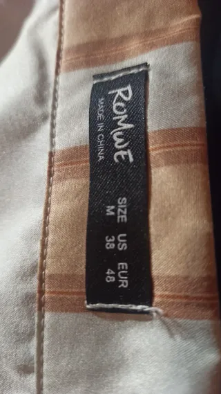 Camisa de rayas beige y blanca