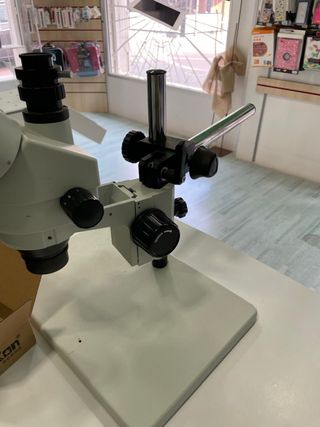 Microscopio Trinocular Blanco