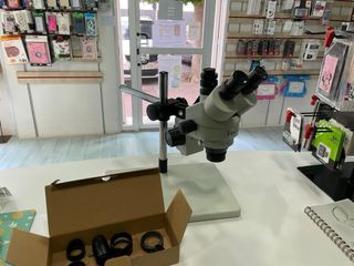 Microscopio Trinocular Blanco