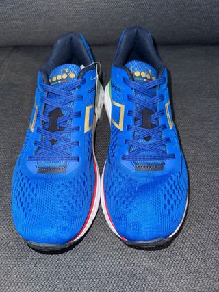 Zapatillas Diadora Azul y Rojo