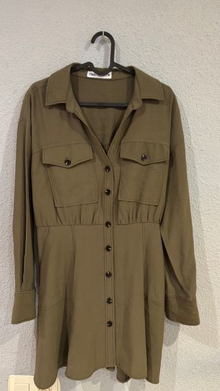 Vestido Zara verde militar