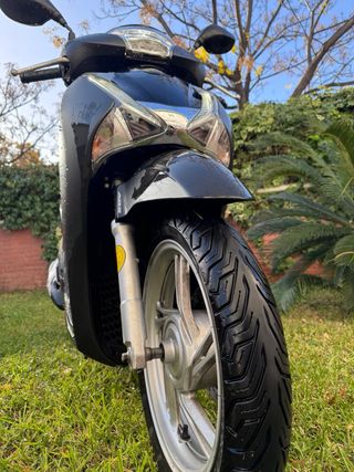 Honda SH 125i 2019 + Top Case