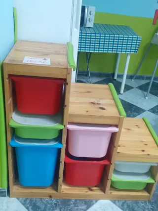 Mobile Organizzatore Giocattoli in Legno