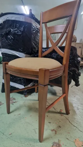 Juego de 4 sillas de comedor de madera
