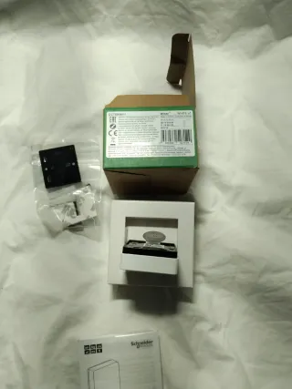 Sensor Temperatura y Humedad Schneider CCT59301 va