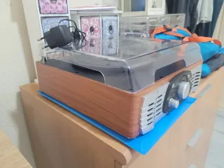 Tocadiscos 1 by one madera y plata