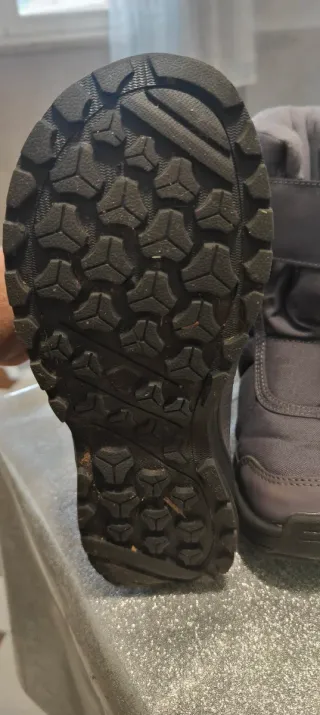 Scarpe da neve lilla viola