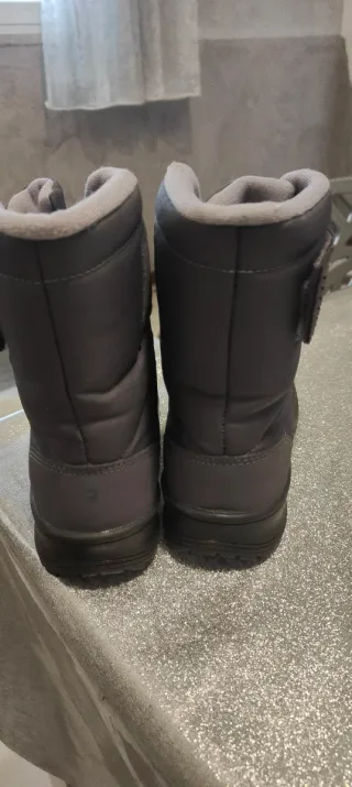 Scarpe da neve lilla viola