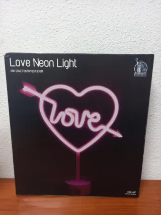 Lámpara Neón Corazón con Flecha