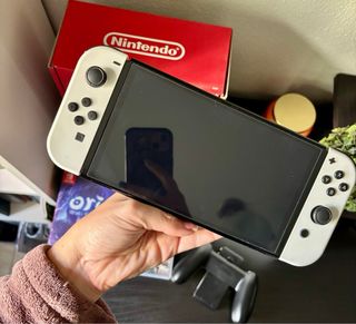Nintendo Switch OLED Bianca e Nera