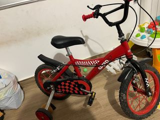 Bicicleta infantil con ruedines Precio negociable