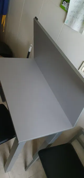 Mesa cocina extensible cristal  y metal +  taburet