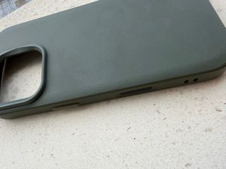 Funda iPhone 16 Pro RHINOSHIELD