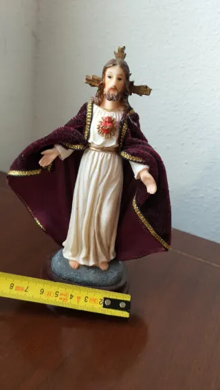 Figura religiosa de resina