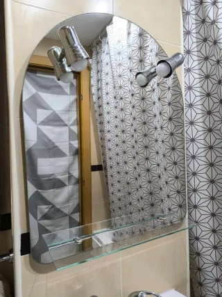 Lavabo de cerámica con pedestal