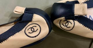 Chanel Bailarinas Beige y Negro Talla 35.5