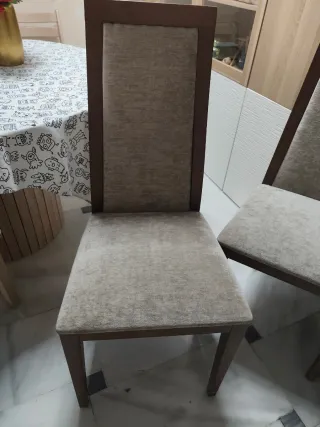 Lote 4 sillas comedor madera maciza tapizadas