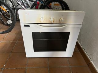 Horno blanco YNX