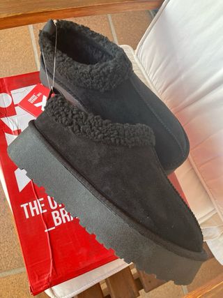 Zapatillas Mujer XTI Negras