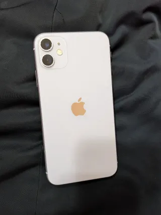 iPhone 11 64GB + Accessori