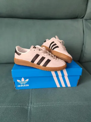Zapatillas Adidas Bermuda nuevas