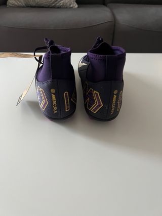 botas de fútbol mercurial MBAPPE número 38
